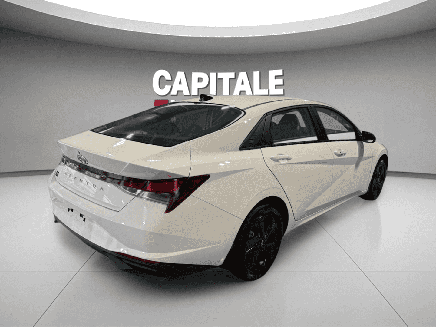 2021 Hyundai Elantra Preferred IVT avec ensemble Soleil et technologie - Image 5