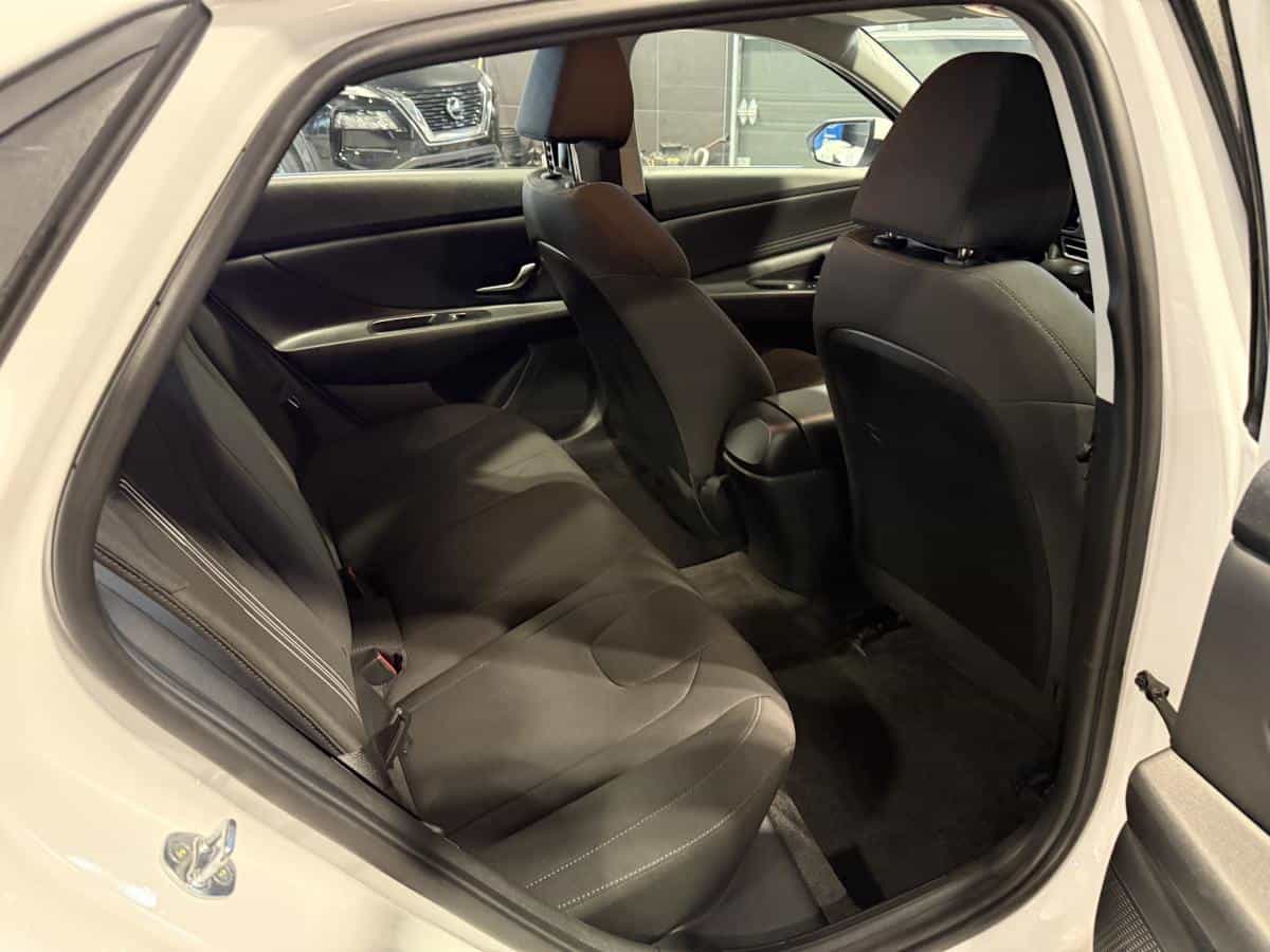 2021 Hyundai Elantra Preferred IVT avec ensemble Soleil et technologie - Image 12