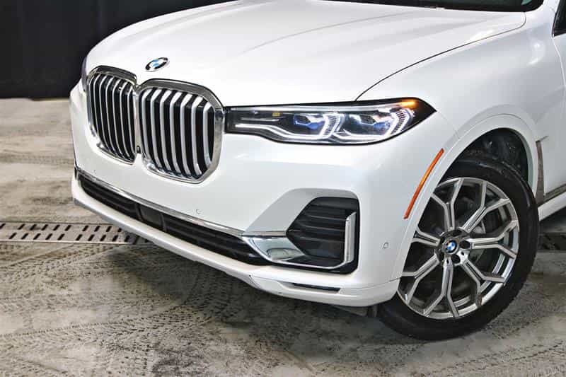 2019 BMW X7 xDrive40i - Image 2