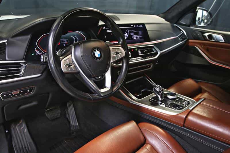 2019 BMW X7 xDrive40i - Image 11