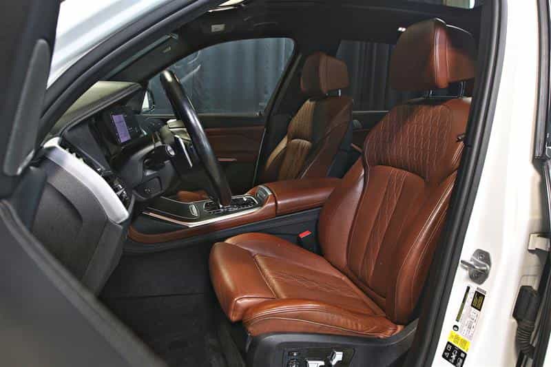 2019 BMW X7 xDrive40i - Image 17