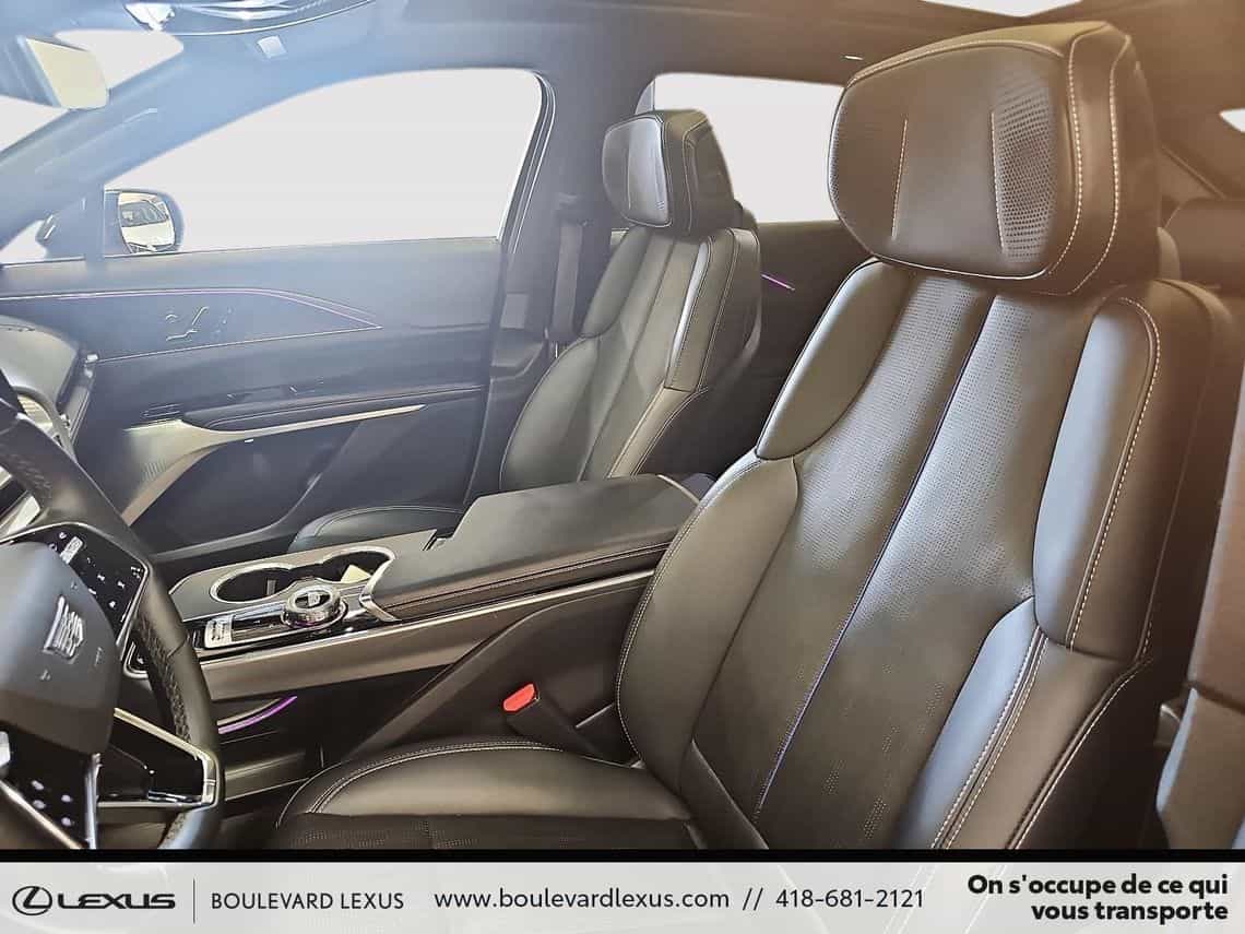 2024 Cadillac Lyriq Sport 2 AWD - Image 10